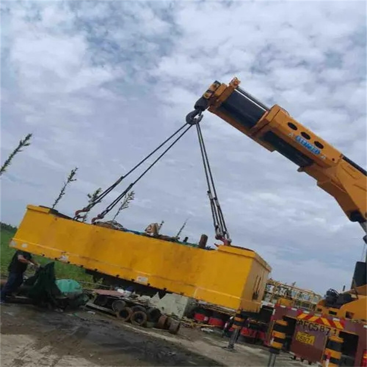 湖南吊车吊集装箱需要多少钱